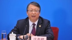 瀋春耀氏