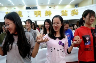 中国国際輸入博覧会のボランティア人材の研修スタート.jpg