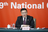 郭業洲氏
