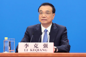 李克強総理が国内外の記者と会見